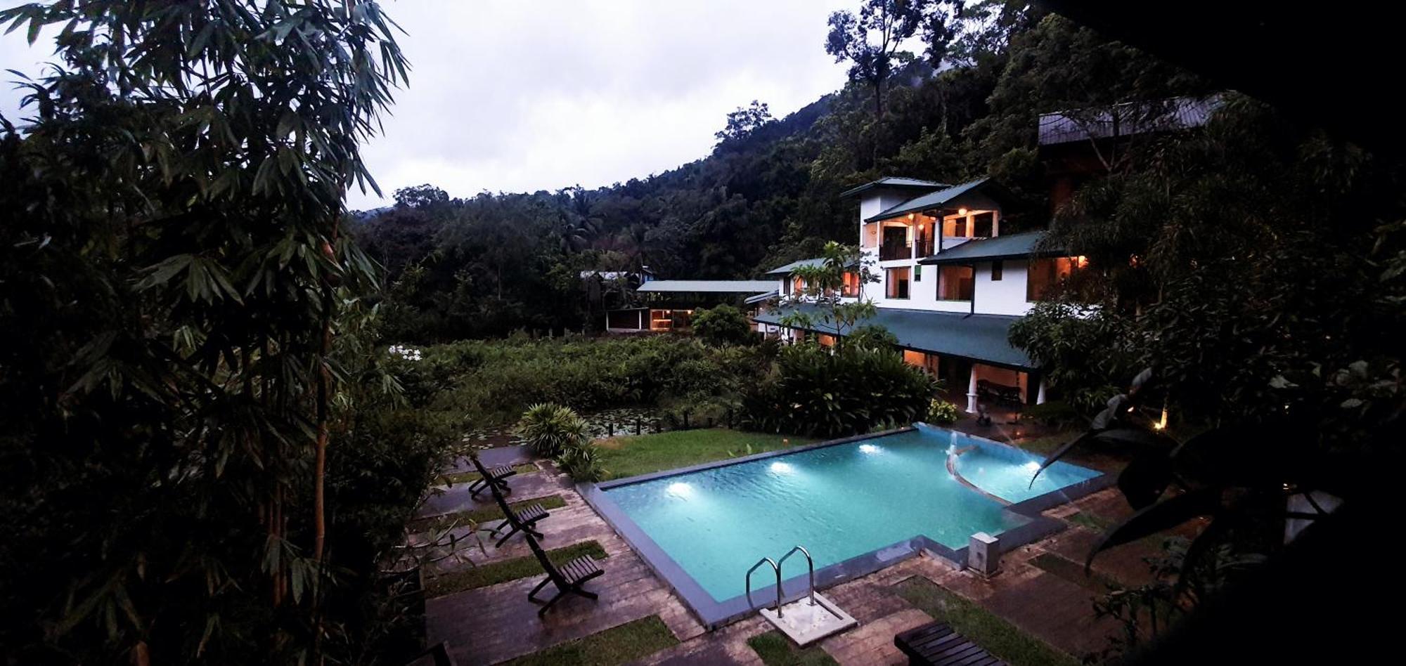Sinharaja Forest Edge Pensión Deniyaya Exterior foto
