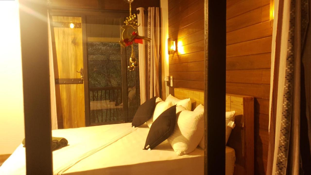 Sinharaja Forest Edge Pensión Deniyaya Exterior foto